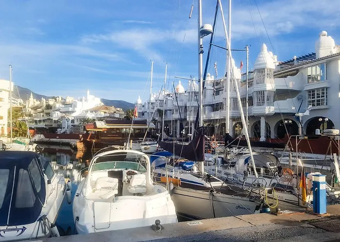 HomelyStay-Benalmadena, Puerto Marina
