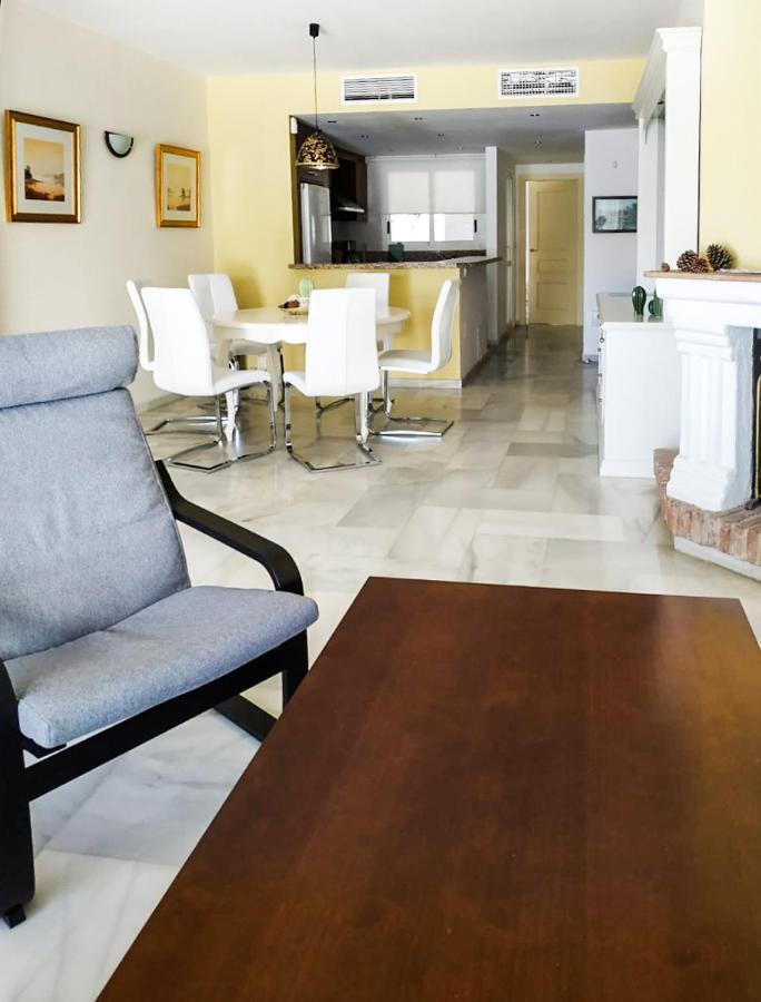 Homelystay-benalmadena, Puerto Marina Apartamento Benalmádena
