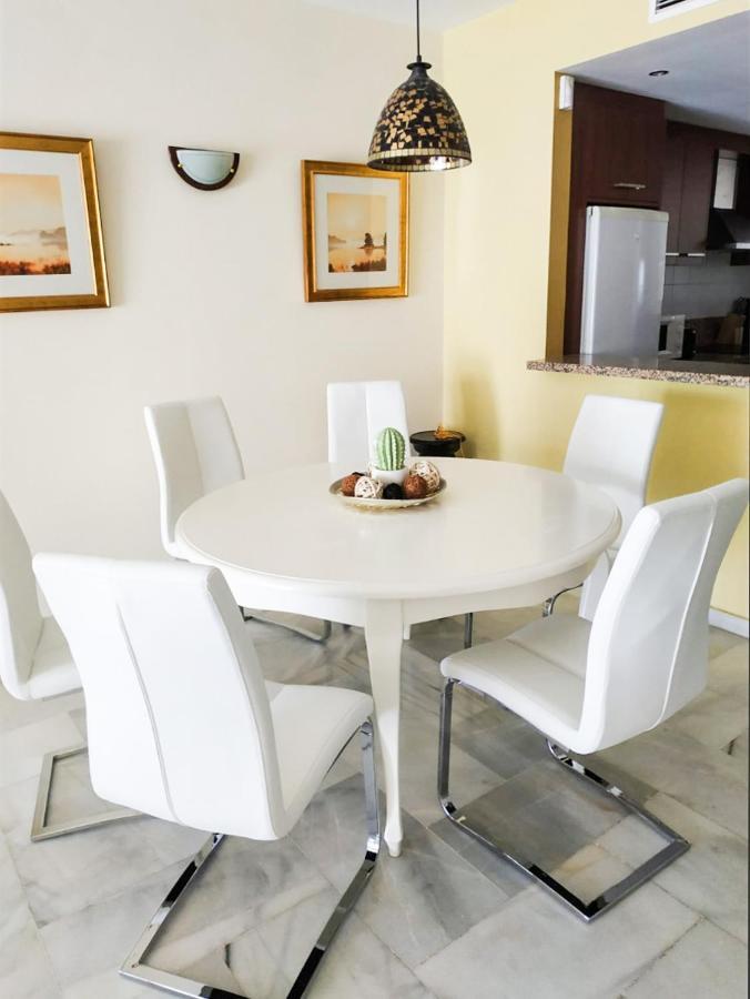 Homelystay-benalmadena, Puerto Marina Apartament